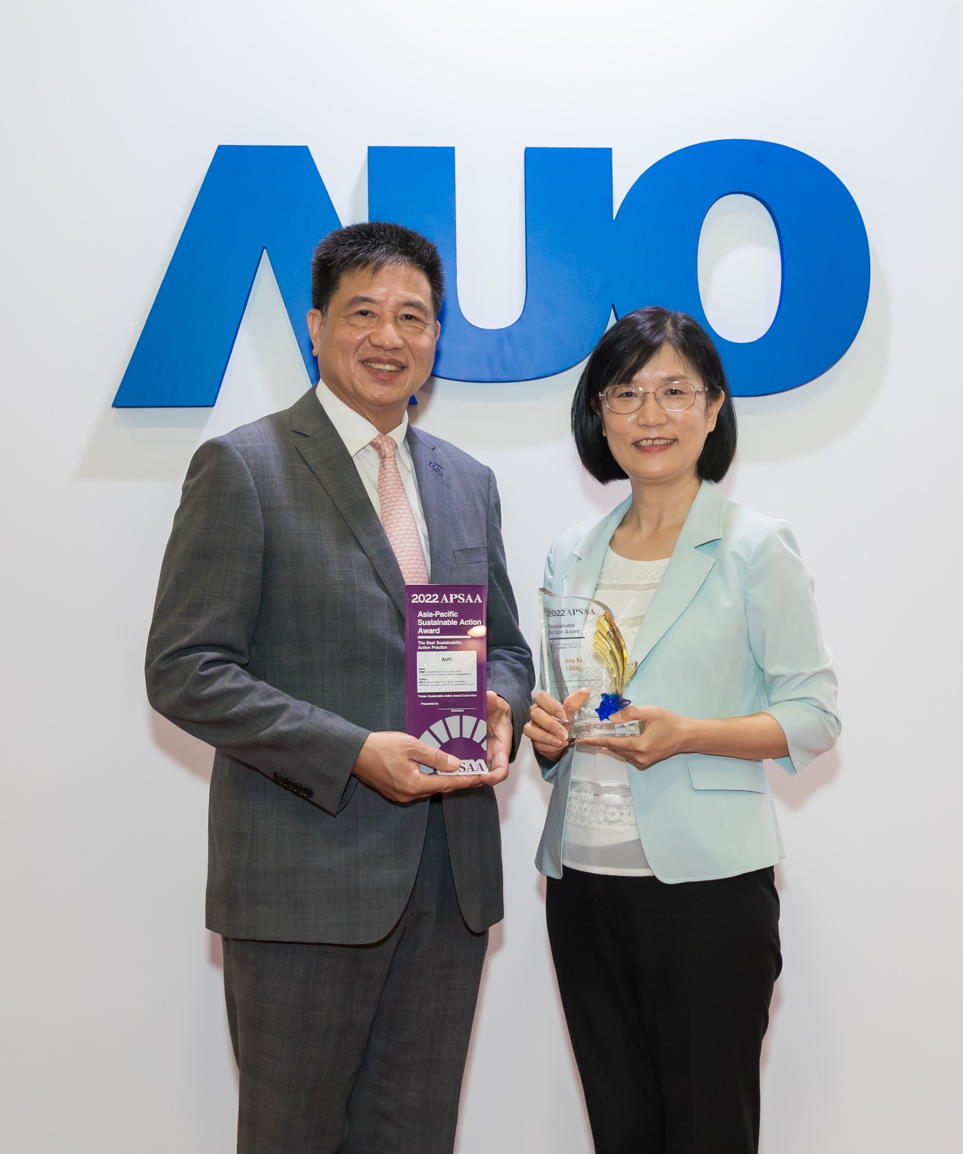 LEYU�پW(w��ng)�L(zh��ng)�ډ|�����m(x��)�h(yu��n)���Ļ�ʯ��͸�^(gu��)ESG�ߚ��ί�T��(hu��)�𲽌�(sh��)�`���m(x��)�����{(l��n)�D�����У�LEYU�پW(w��ng)������m(x��)�L(zh��ng)�����A���I(l��ng)�F(tu��n)�(du��)���ƶ����L(zh��ng)��Ŀ��(bi��o)��������������۱��F(xi��n)���@�á�피����m(x��)�L(zh��ng)��(ji��ng)���Ă�(g��)�˪�(ji��ng)��s������LEYU�پW(w��ng)��늶����L(zh��ng)�߈�(zh��)���L(zh��ng)���p�ˣ��ң�LEYU�پW(w��ng)������m(x��)�L(zh��ng)�����A��